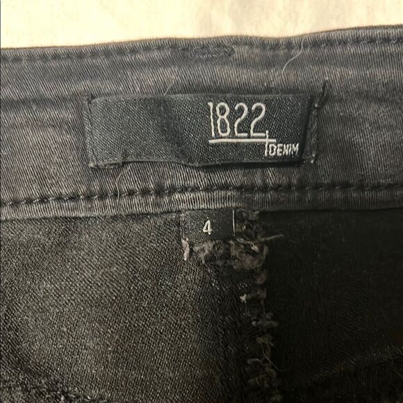 Classic Black Women's Skinny Jeans - Picture 2 of 5